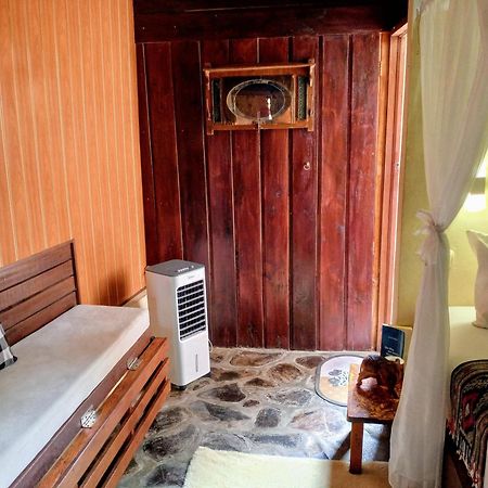 ホテル Lafyu Bali Singaraja エクステリア 写真