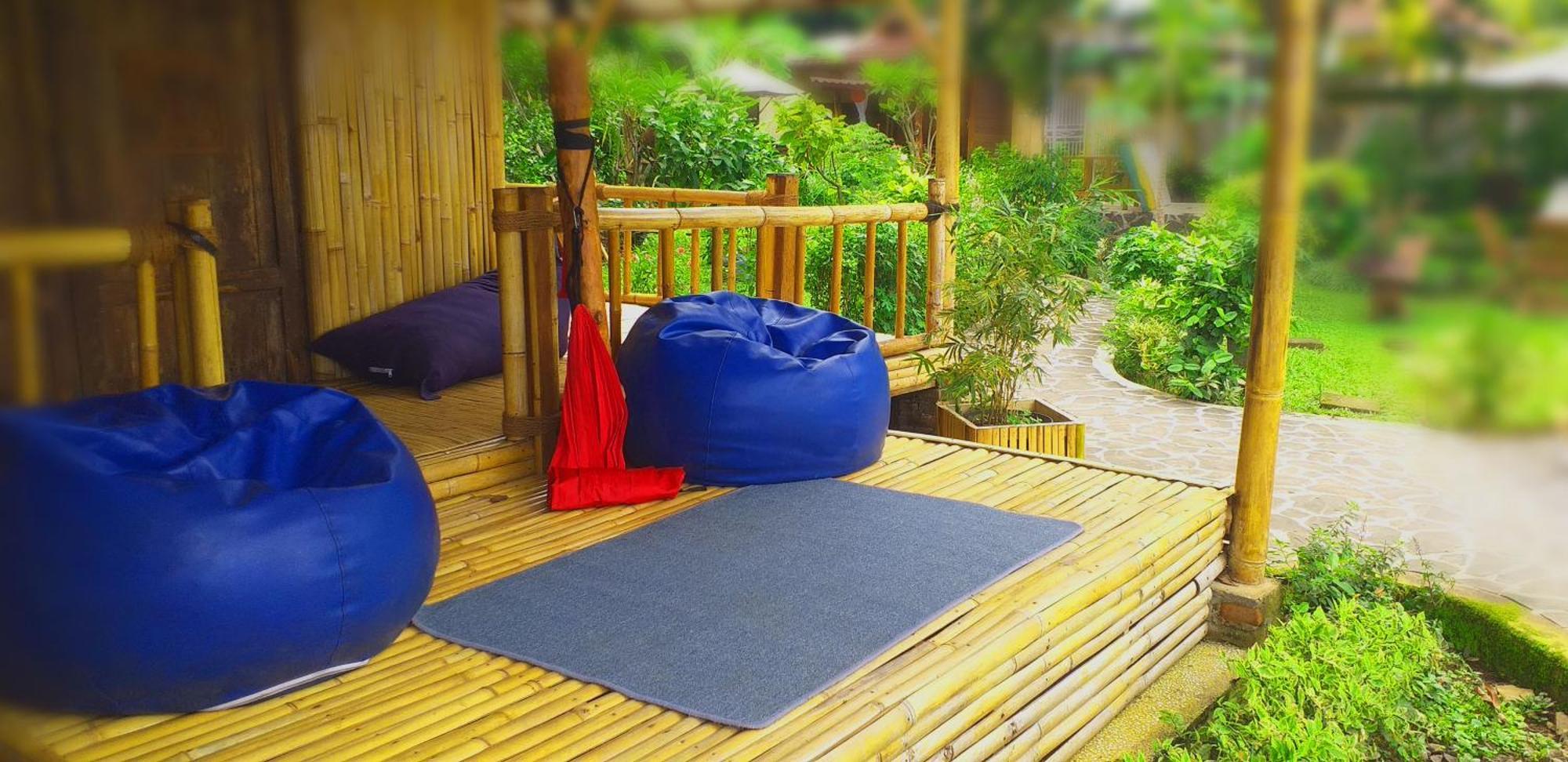 ホテル Lafyu Bali Singaraja エクステリア 写真