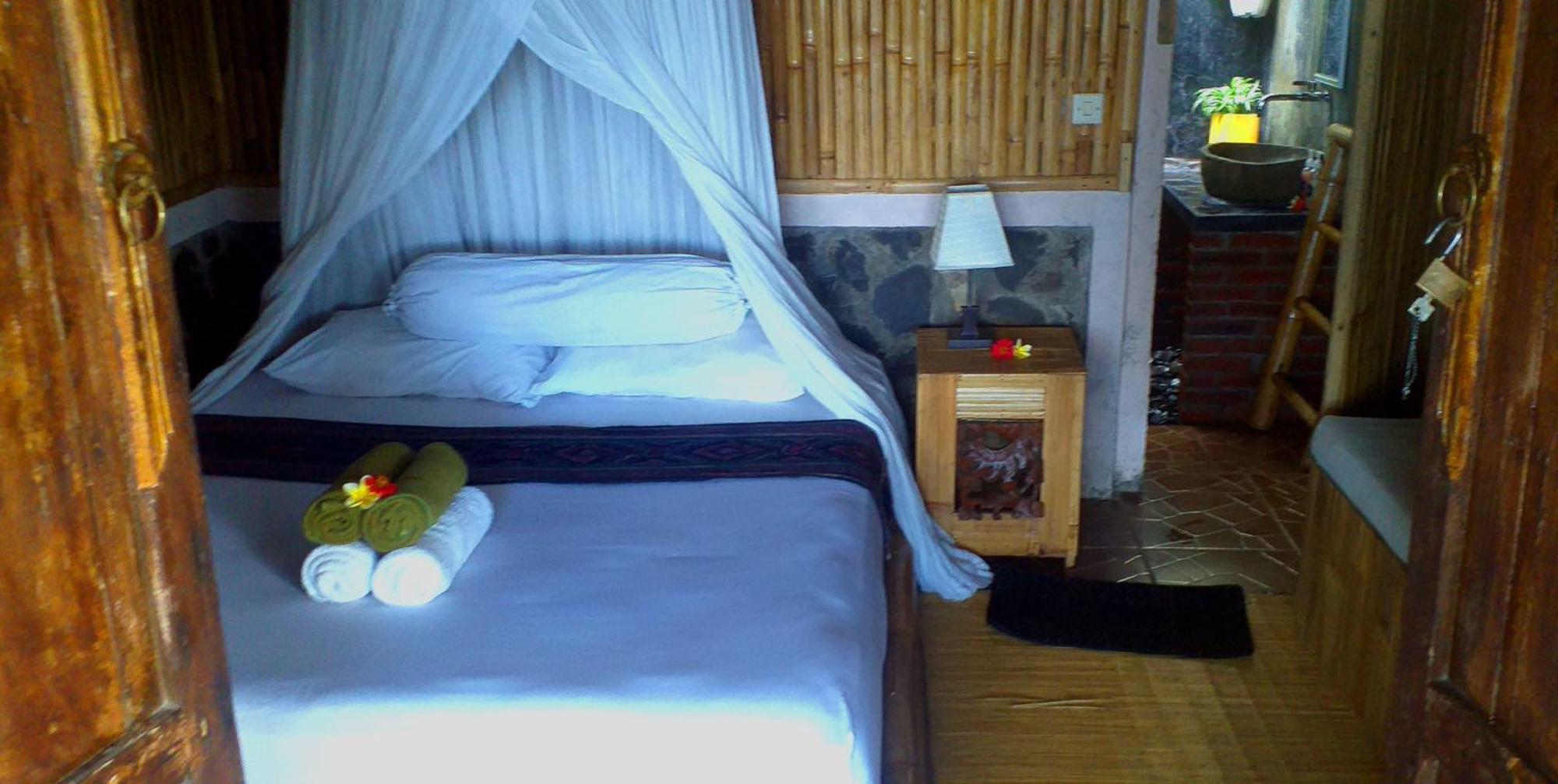 ホテル Lafyu Bali Singaraja エクステリア 写真