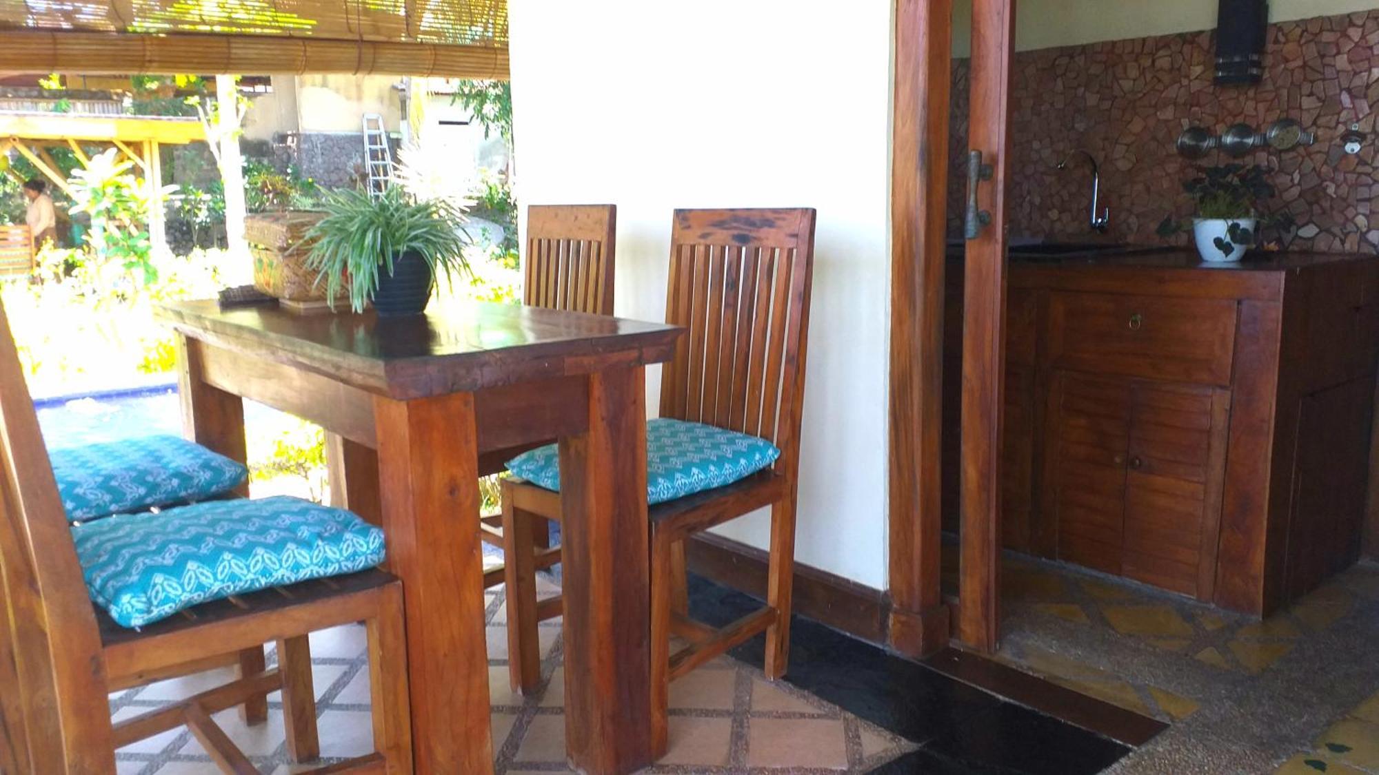 ホテル Lafyu Bali Singaraja エクステリア 写真