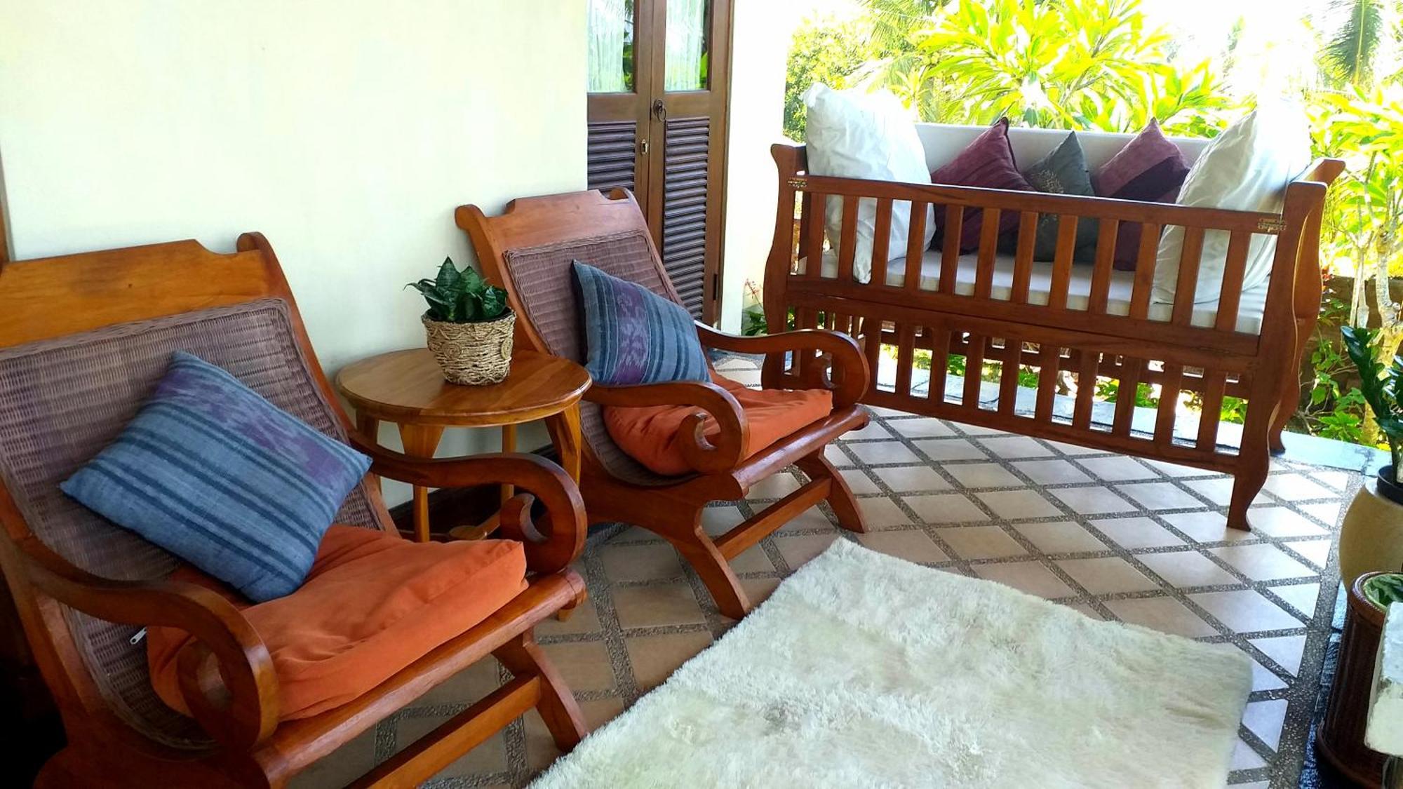 ホテル Lafyu Bali Singaraja エクステリア 写真