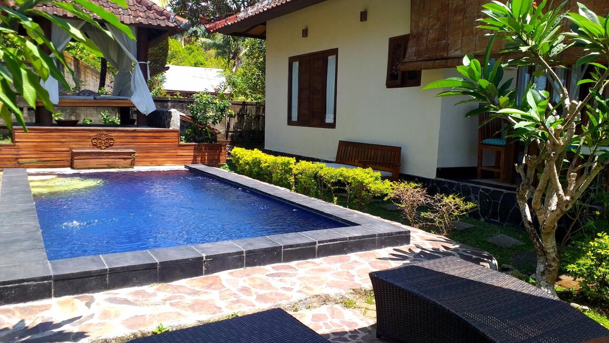 ホテル Lafyu Bali Singaraja エクステリア 写真