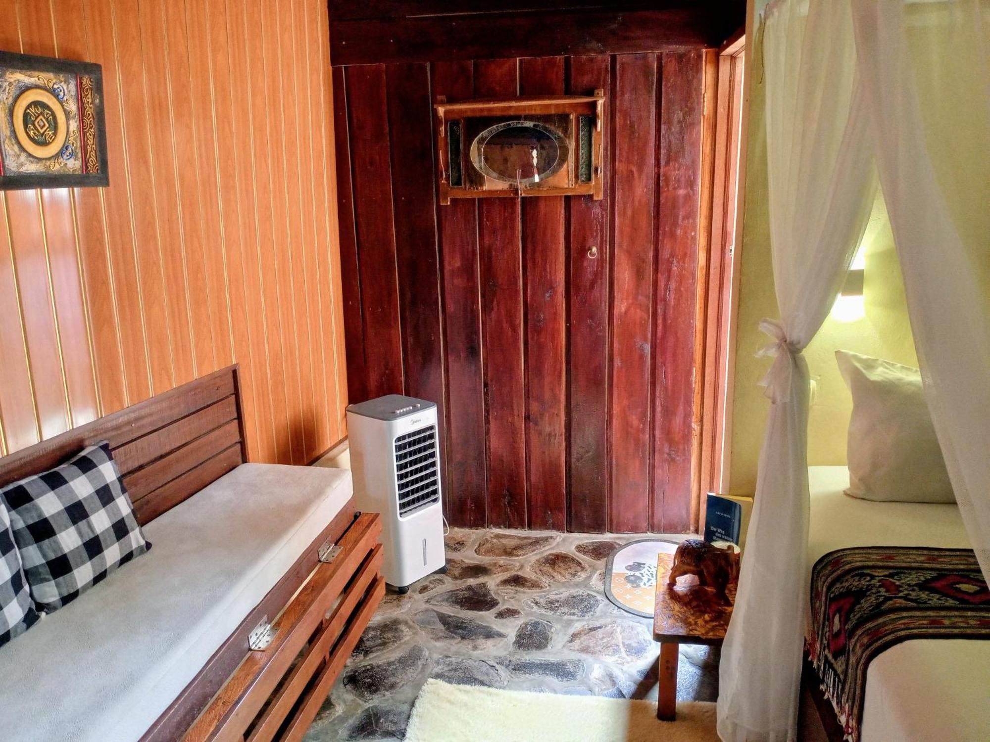 ホテル Lafyu Bali Singaraja エクステリア 写真