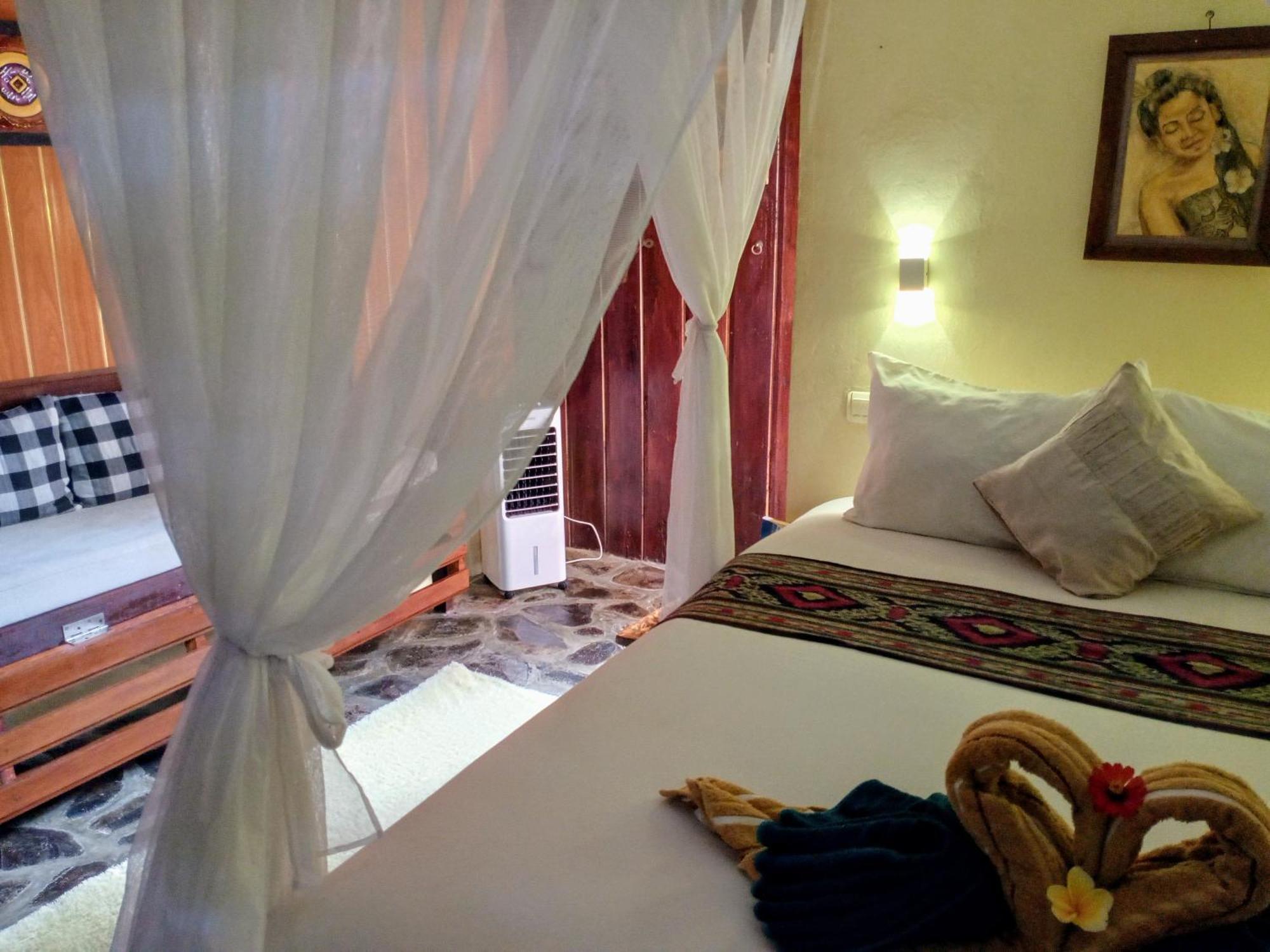 ホテル Lafyu Bali Singaraja エクステリア 写真