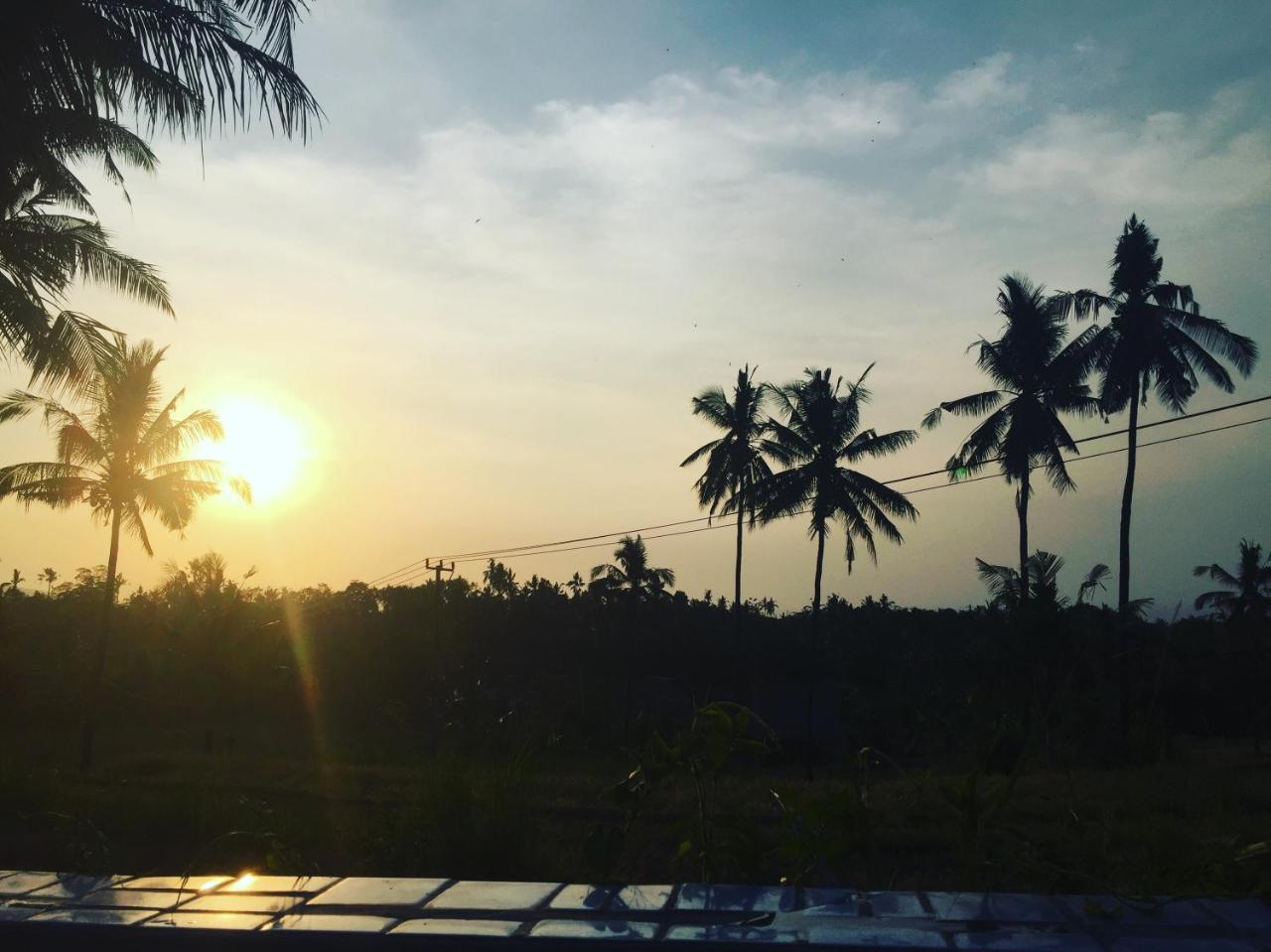 ホテル Lafyu Bali Singaraja エクステリア 写真