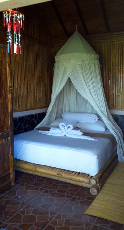 ホテル Lafyu Bali Singaraja エクステリア 写真